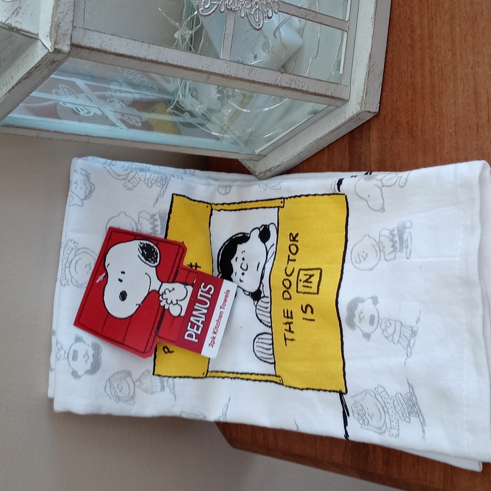 Snoopy kitchen towel